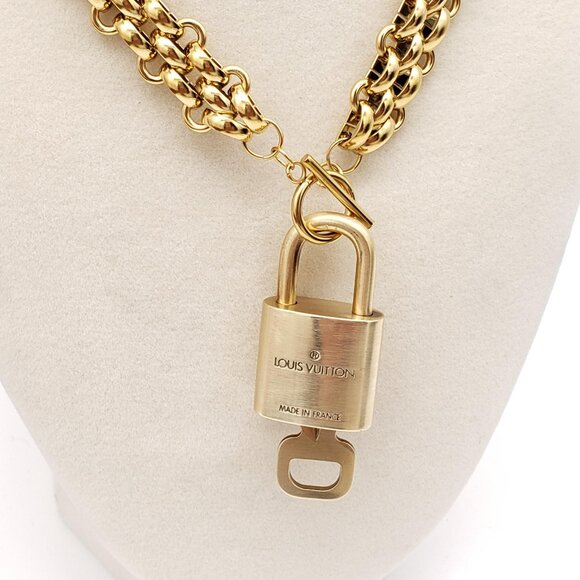Authentic Louis Vuitton Gold Padlock w/ Unbranded Fashion Stainless Steel Chain - Picture 6 of 10